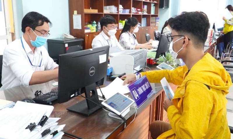 Hai khoản trợ cấp dành cho cán bộ nghỉ hưu trước tuổi do tinh giản biên chế