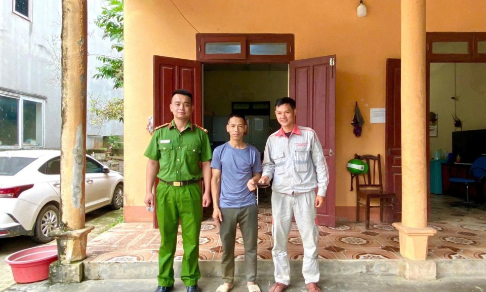 Nhặt được của rơi, trả người đánh mất