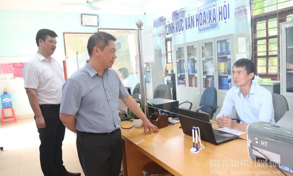 Kiểm tra công tác chuẩn bị thực hiện chính quyền địa phương 2 cấp tại Bình Gia