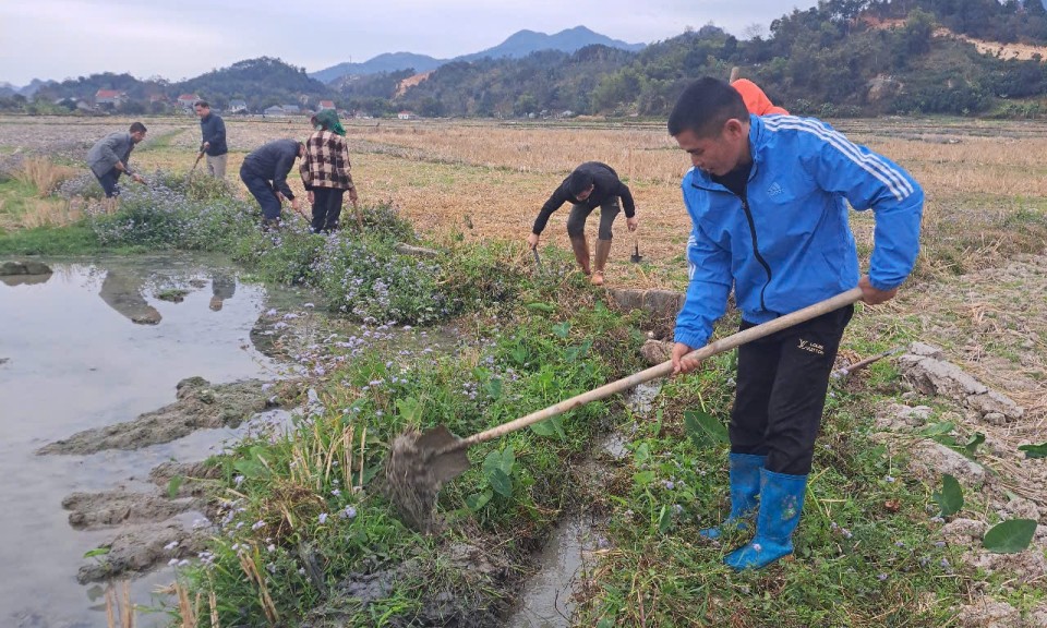 Khơi dòng thuỷ lợi nhỏ