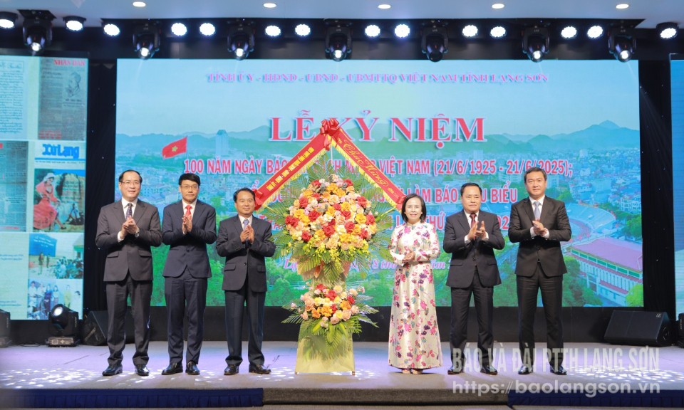 Tự hào truyền thống,  cống hiến tương lai