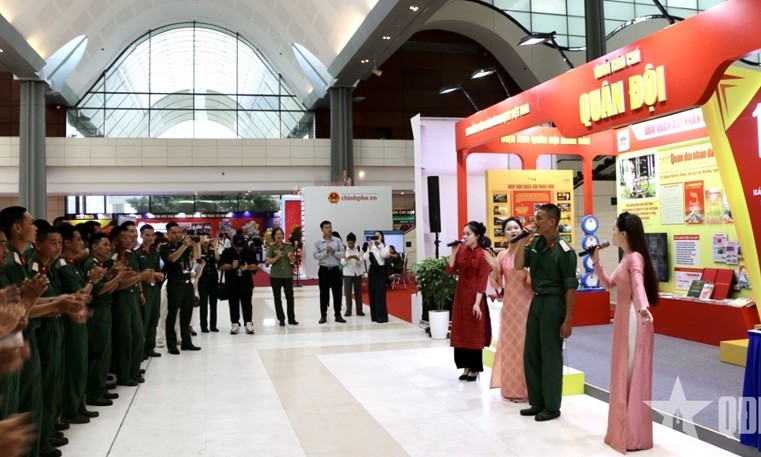 Các hoạt động của Khối Báo chí Quân đội tại Hội báo toàn quốc 2025: Đặc sắc, đậm chất lính, thắm tình quân-dân