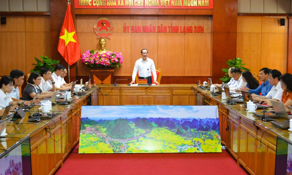 Tập huấn xử lý văn bản, vận hành hệ thống VNPT-iOffice, tiếp nhận và giải quyết thủ tục hành chính
