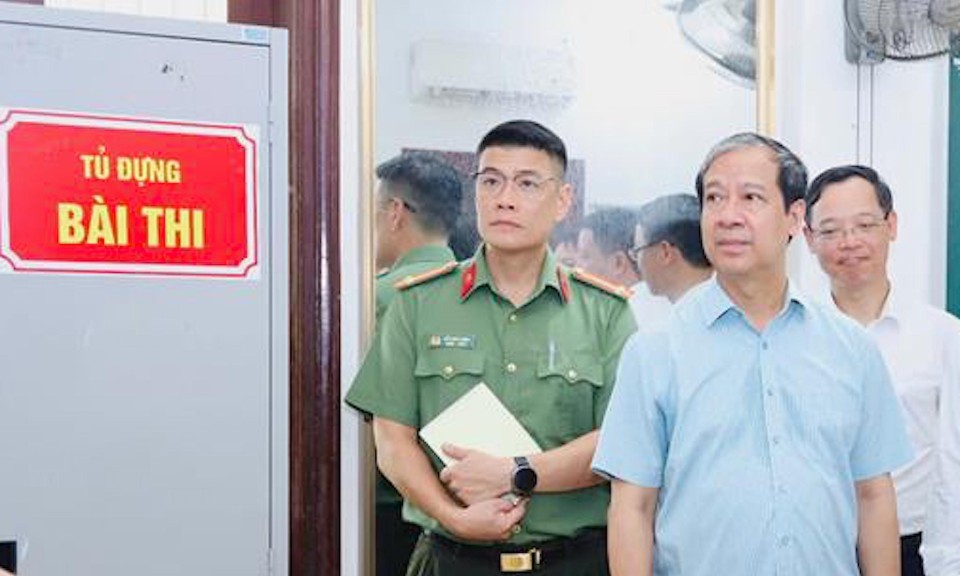 Bộ trưởng GD&ĐT: Xử lý nghiêm các vi phạm trong kỳ thi tốt nghiệp, không du di