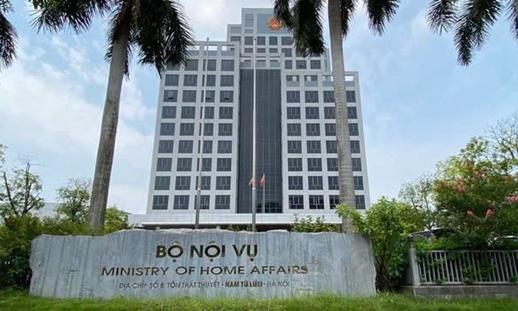 Kịp thời giải quyết chính sách cho cán bộ khi sắp xếp bộ máy: Hướng dẫn mới từ Bộ Nội vụ