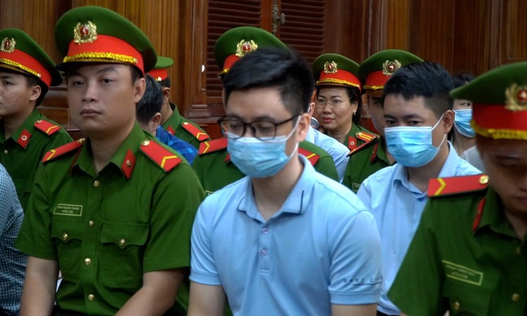 Cựu giám đốc Trung tâm Lý lịch tư pháp Quốc gia bị đề nghị 18 -19 năm tù