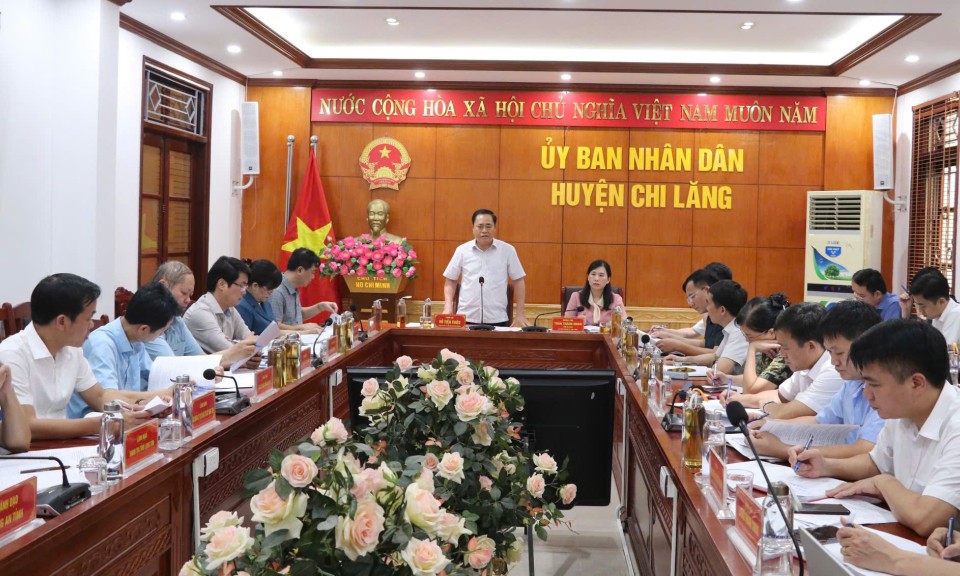 Kiểm tra công tác chuẩn bị triển khai mô hình chính quyền địa phương 2 cấp tại huyện Chi Lăng