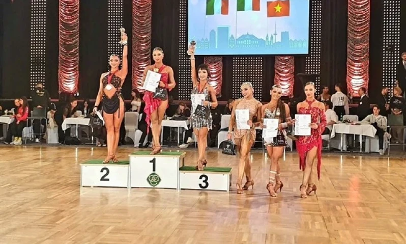 Vietnamese dancer shines on the world stage
