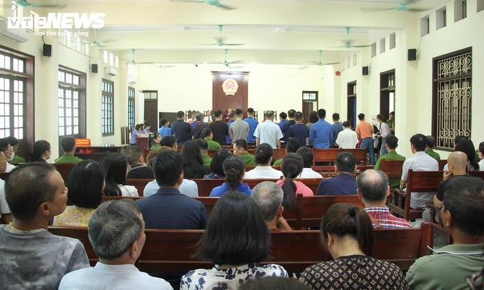 Nguyên nhân hoãn phiên toà xét xử 14 cựu lãnh đạo, cán bộ hải quan