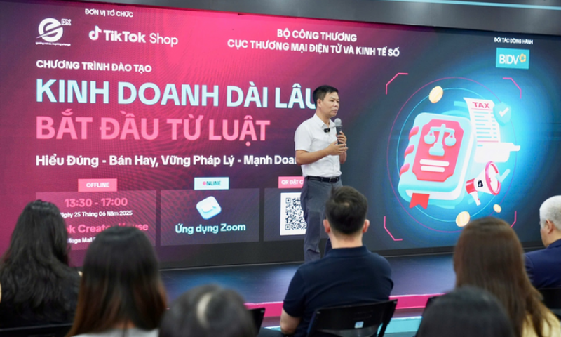 Công nghệ 26/6: eComDX và Tiktok đào tạo pháp lý về thuế cho các chủ shop online