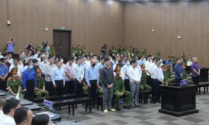 Vụ Phúc Sơn: Loạt cựu lãnh đạo tỉnh suy thoái đạo đức bị doanh nghiệp thao túng