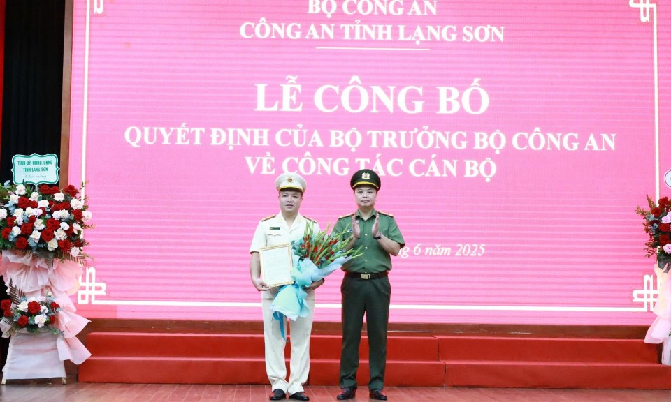 Công bố quyết định điều động Phó Giám đốc Công an tỉnh Lạng Sơn