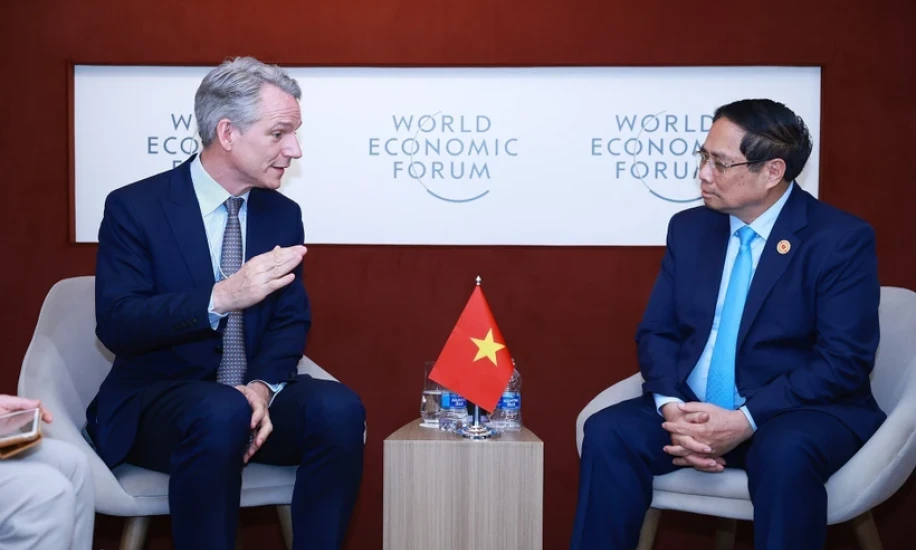 PM pushes for infrastructure, food industry growth in talks with global giants