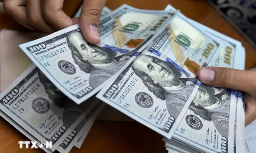 Đồng USD chao đảo giữa áp lực địa chính trị và kỳ vọng lãi suất hạ