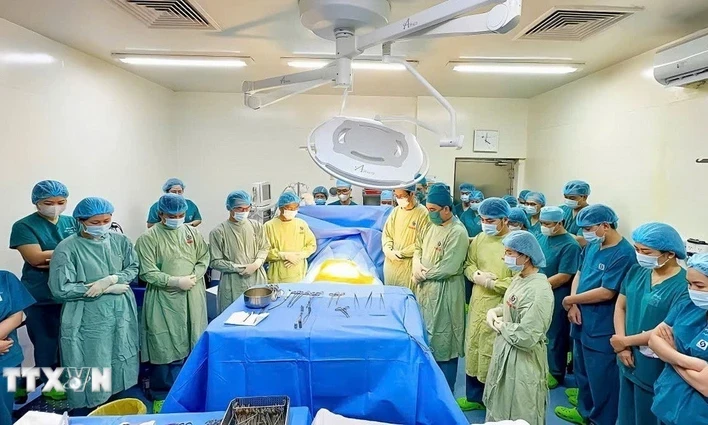 Trắng đêm lấy và ghép tạng, hồi sinh sự sống cho 3 người bệnh
