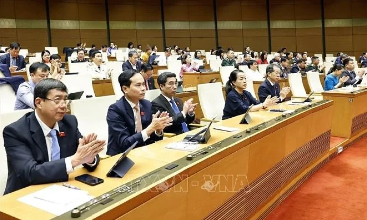 NA adopts resolution on Vietnam’s International Financial Centre