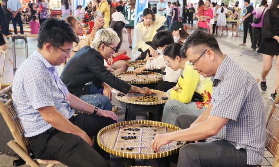 City celebrates 49 years of bearing President Ho Chi Minh’s name