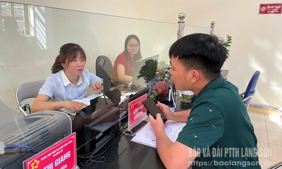 Xã mới thông dịch vụ công