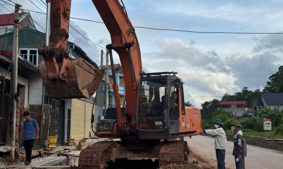Nâng cấp Quốc lộ 4B: Không để tiến độ "trượt" theo mưa