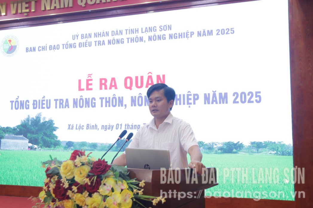 Lãnh đạo xã Lộc Bình phát biểu tại buổi lễ ra quân
