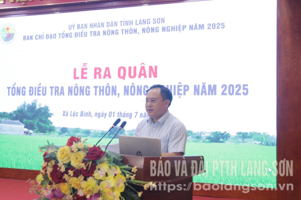 Đồng chí Lương Trọng Quỳnh, Phó Chủ tịch UBND tỉnh phát biểu tại buổi lễ
