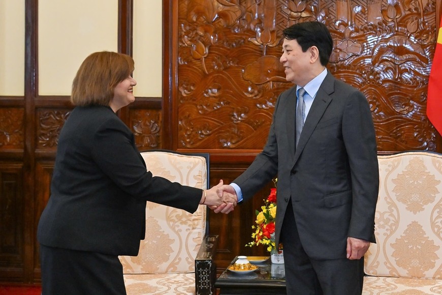 Chủ tịch nước Lương Cường tiếp Đại sứ Amal Abdel Kader Elmorsi Salama. 