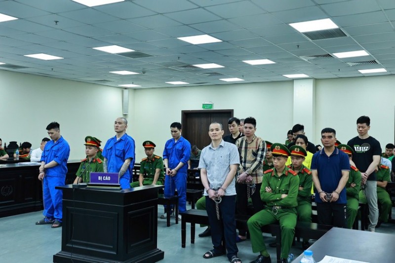 Các bị cáo tại phiên tòa.