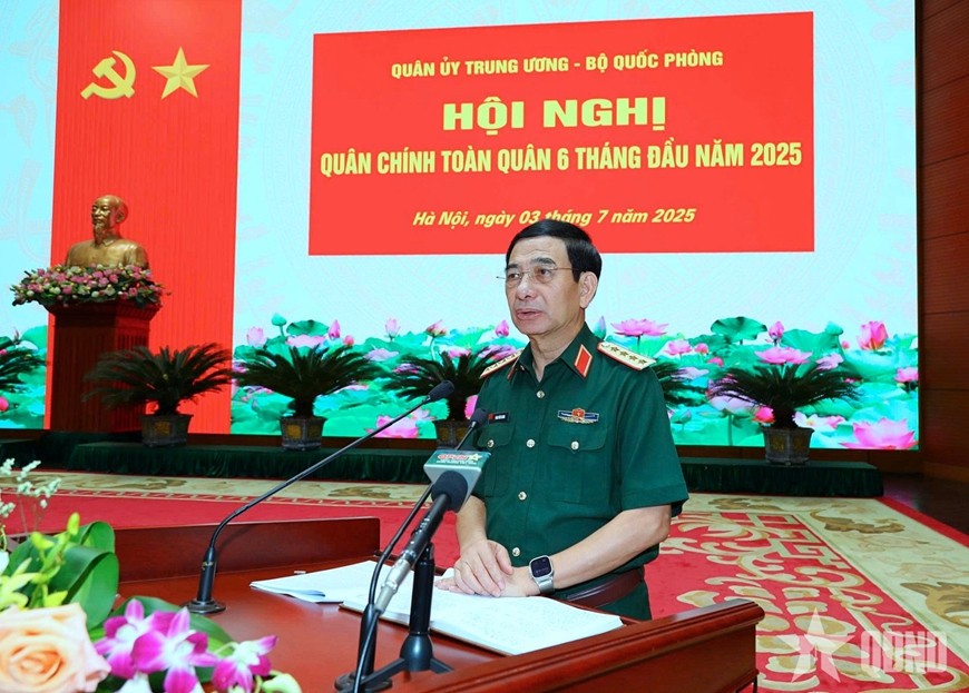 Đại tướng Phan Văn Giang phát biểu chỉ đạo. 