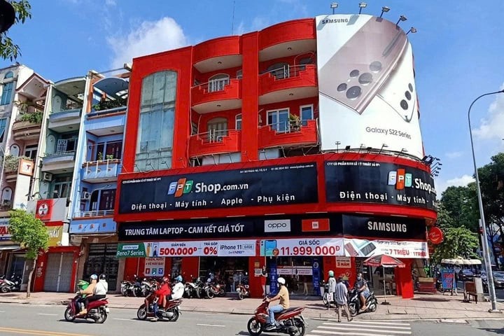 Phía FPT Retail cho rằng không chỉ FPT Shop mà trong tương lai Long Châu cũng tham gia