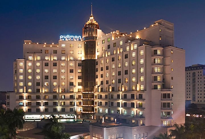 Khách sạn Pullman.