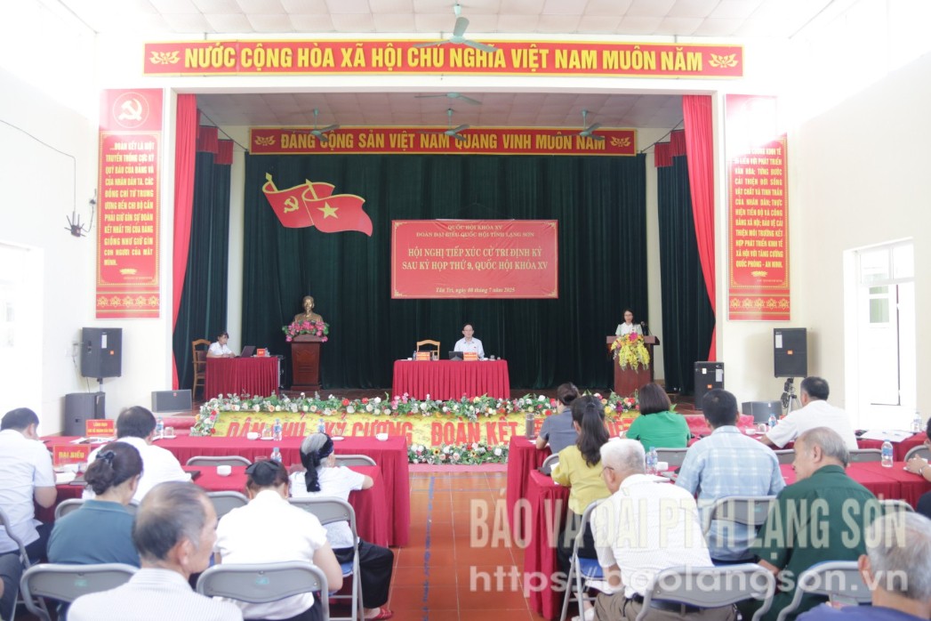 ĐBQH Chu Thị Hồng Thái thông tin một số nội dung tại hội nghị
