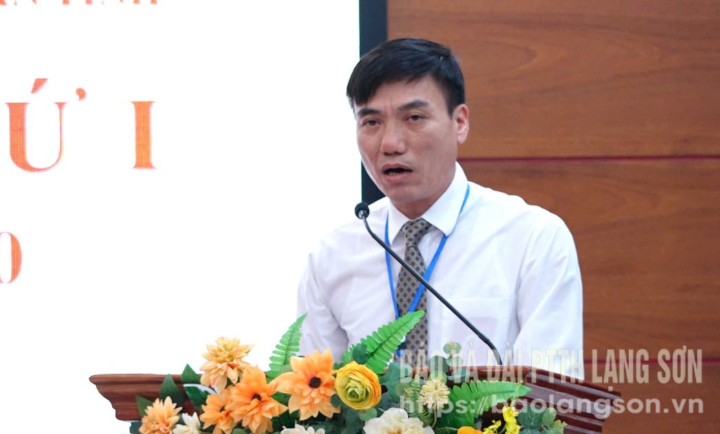 Đồng chí Nguyễn Văn Toán, Phó Bí thư Chi bộ Cơ quan Đảng ủy UBND tỉnh, nhiệm kỳ 2025-2030 phát biểu tại Đại hội
