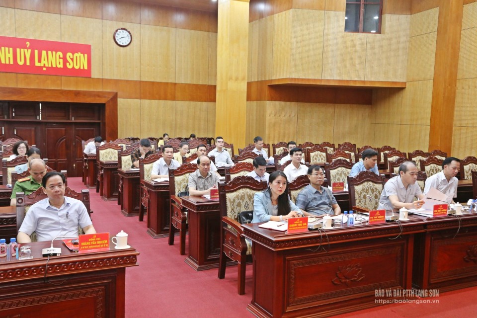 Các đại biểu dự hội nghị tại điểm cầu tỉnh Lạng Sơn