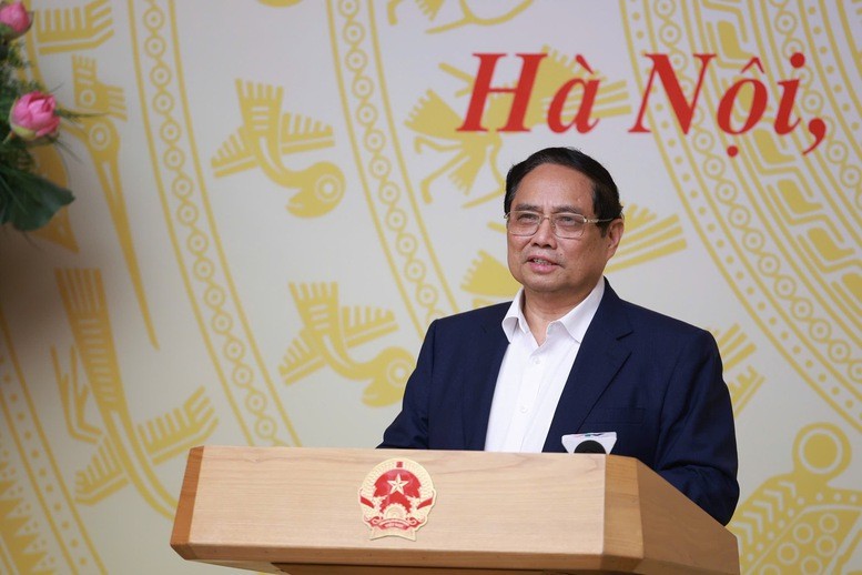 Thủ tướng Phạm Minh Chính nhấn mạnh: Nghiên cứu đề xuất điều chỉnh, bổ sung chính sách, pháp luật về đất đai - Ảnh: VGP/Nhật Bắc