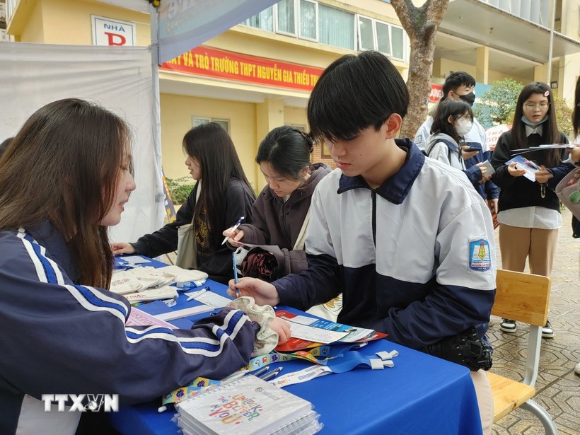Dự báo sẽ có biến động về điểm chuẩn đại học theo phương thức xét điểm thi tốt nghiệp Trung học phổ thông ở các ngành. (Ảnh: Nguyễn Cúc/TTXVN)