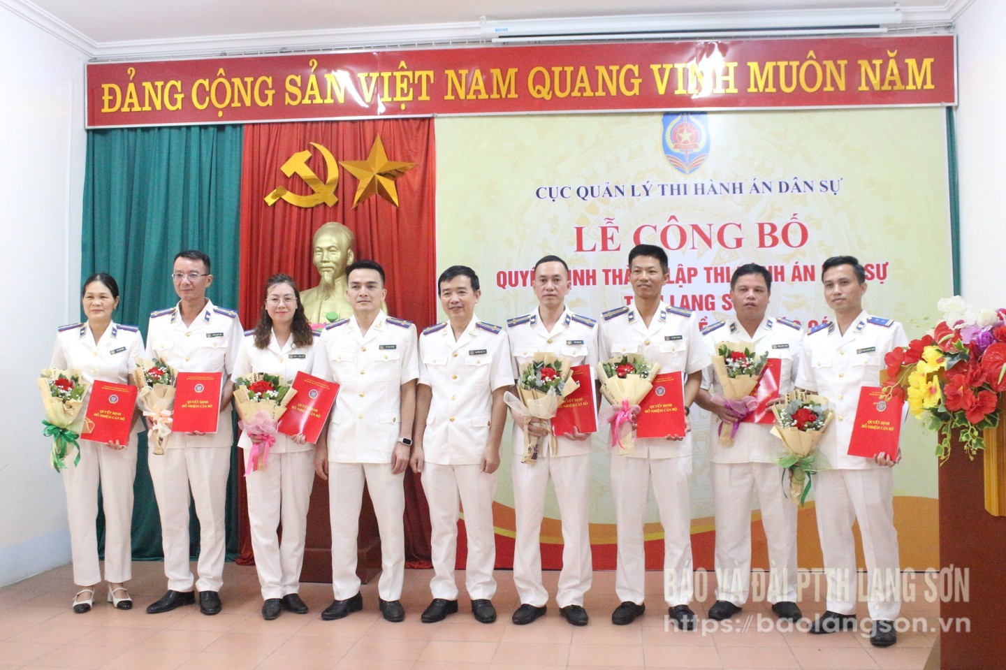 Lãnh đạo THADS tỉnh trao quyết định bổ nhiệm các Trưởng phòng trực thuộc THADS tỉnh