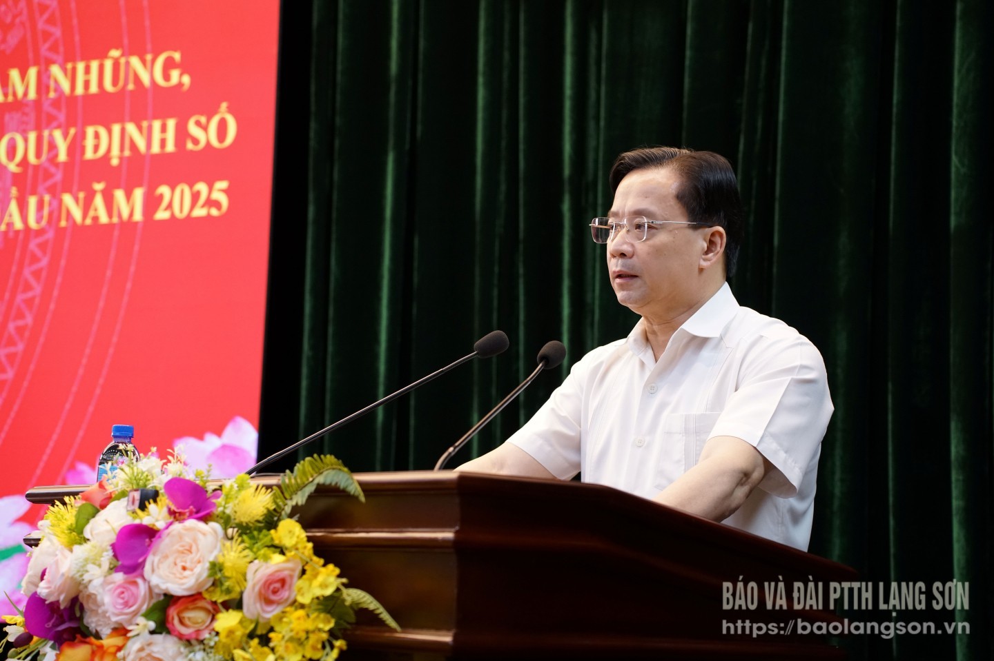 Đồng chí Hoàng Văn Nghiệm, Bí thư Tỉnh ủy phát biểu chỉ đạo hội nghị