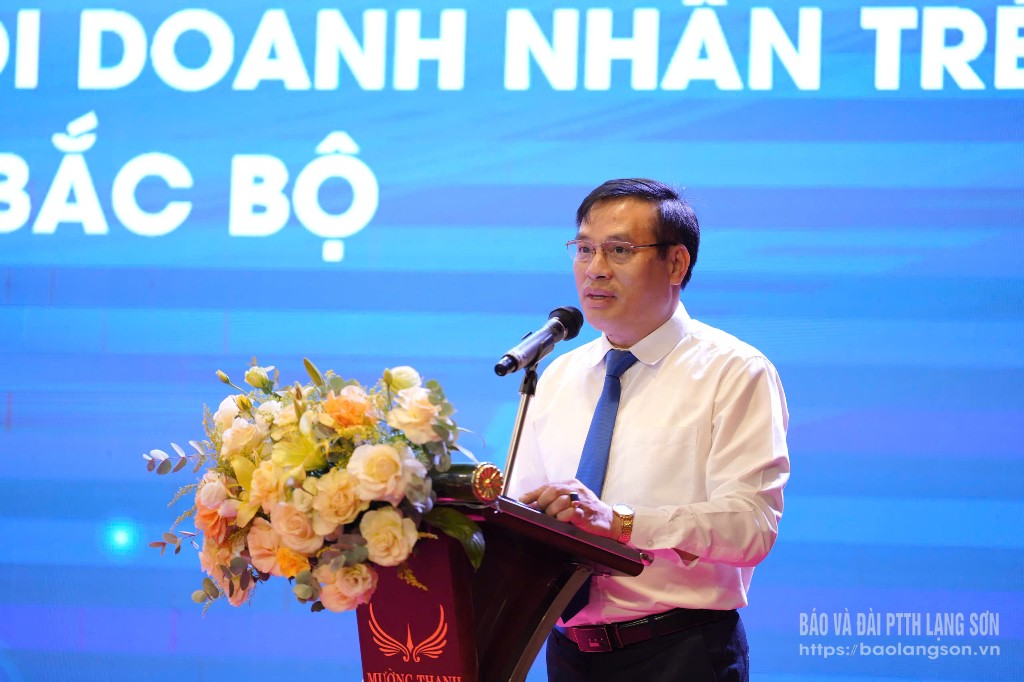 Lãnh đạo Hội Doanh nhân trẻ Lạng Sơn (trưởng cụm) phát biểu tại toạ đàm