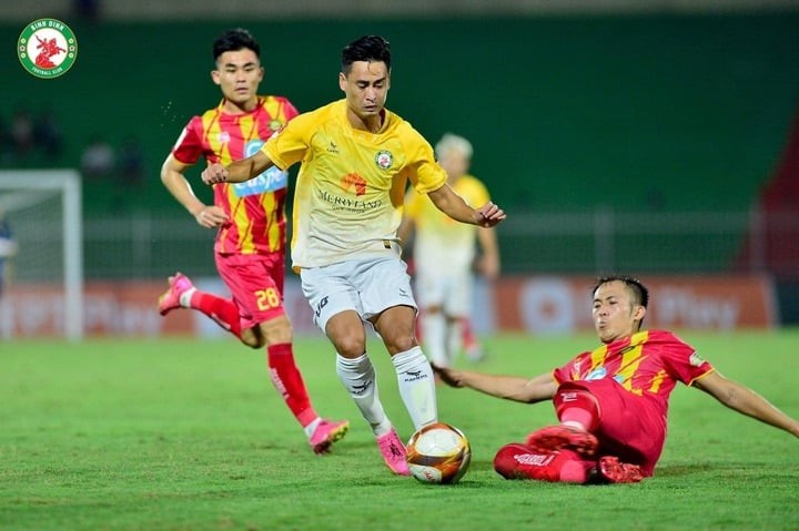 Vũ Minh Tuấn chia tay Bình Định.