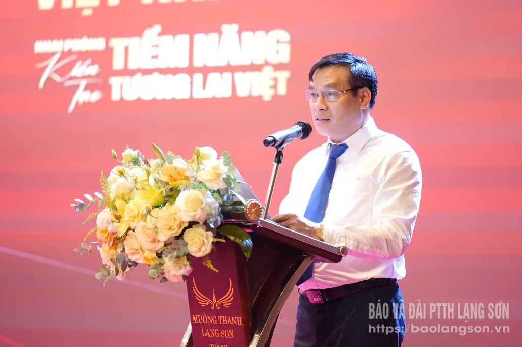 Lãnh đạo Hội Doanh nhân trẻ Lạng Sơn phát biểu tại diễn đàn