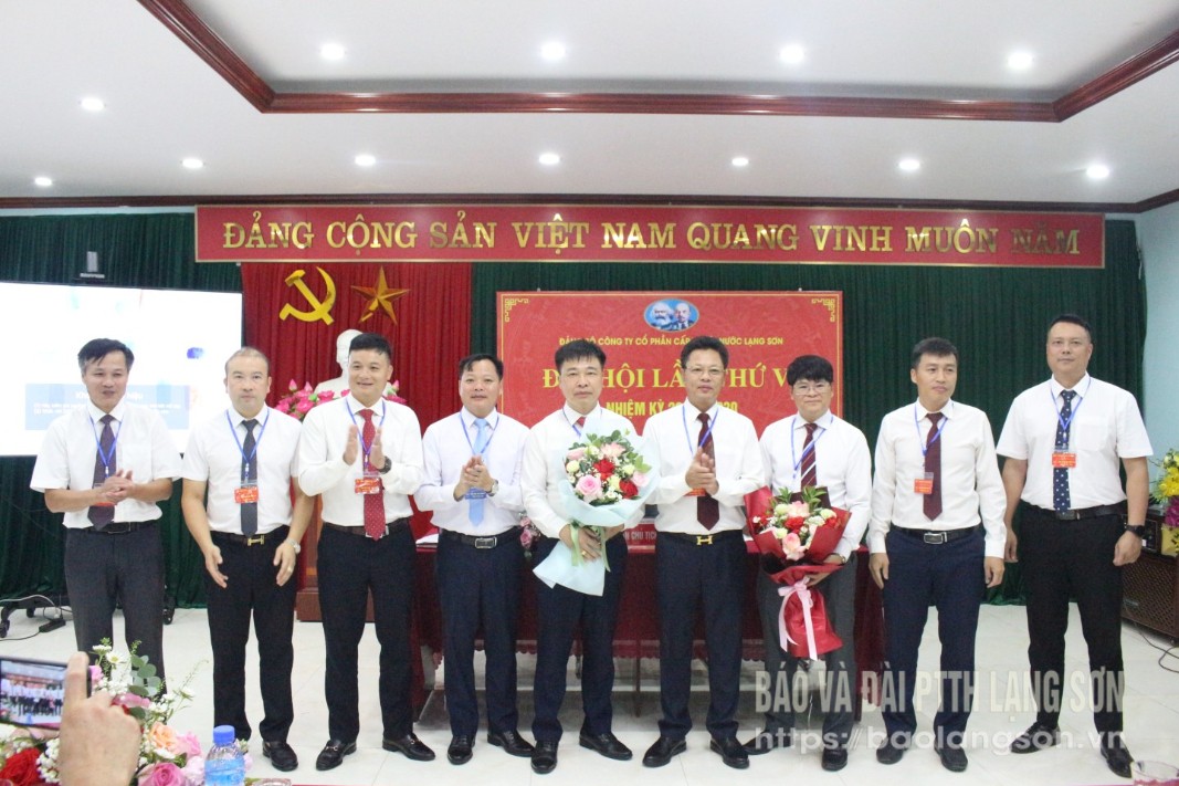 Ban Chấp hành Đảng bộ Công ty CP CTN lần thứ VI, nhiệm kỳ 2025 – 2030 ra mắt đại hội