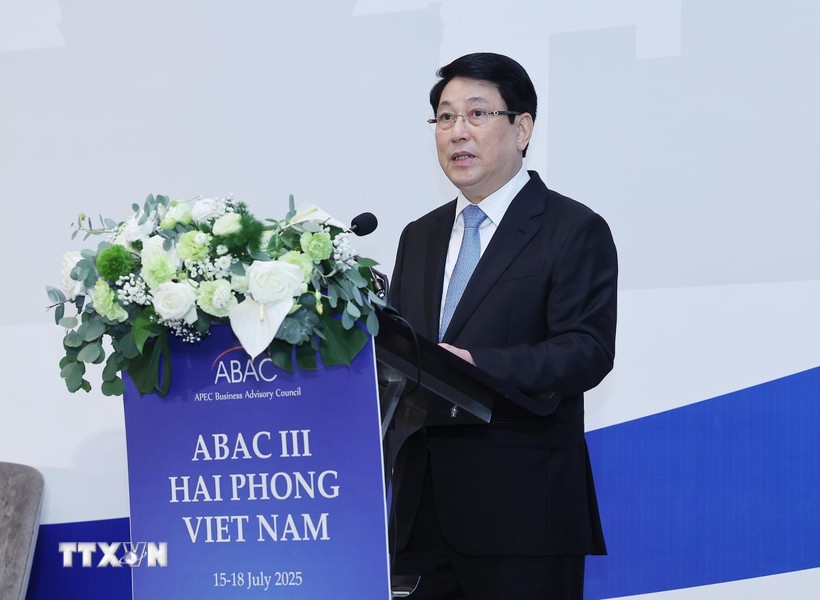 Chủ tịch nước Lương Cường phát biểu tại Phiên khai mạc Kỳ họp lần thứ 3 Hội đồng Tư vấn Kinh doanh APEC (ABAC III). (Ảnh: Lâm Khánh/TTXVN)