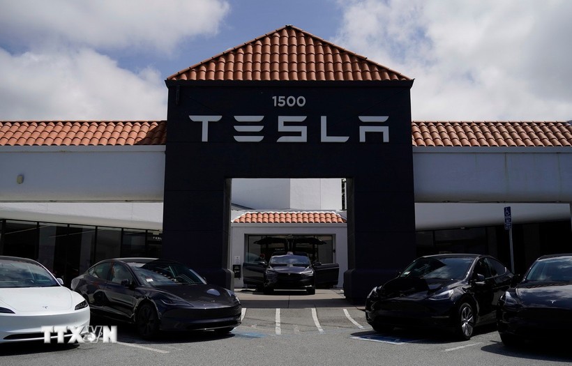 Một đại lý của Tesla. (Ảnh: THX/TTXVN)