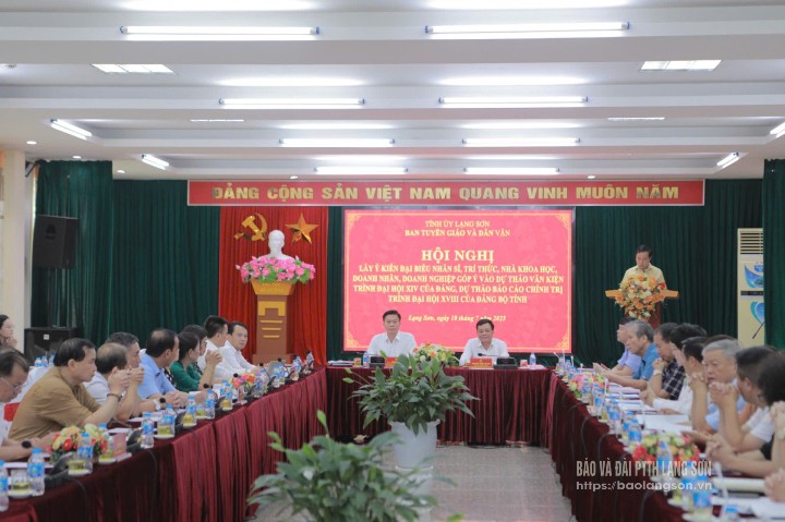 Các đại biểu dự hội nghị