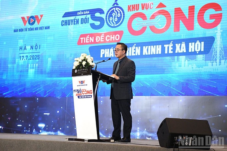 Ông Phạm Mạnh Hùng, Phó Tổng Giám đốc VOV phát biểu khai mạc Diễn đàn.