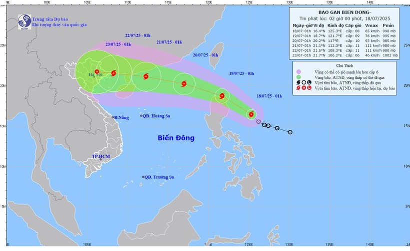 Bản đồ dự báo quỹ đạo và cường độ bão Wipha lúc 2 giờ ngày 18/7.
