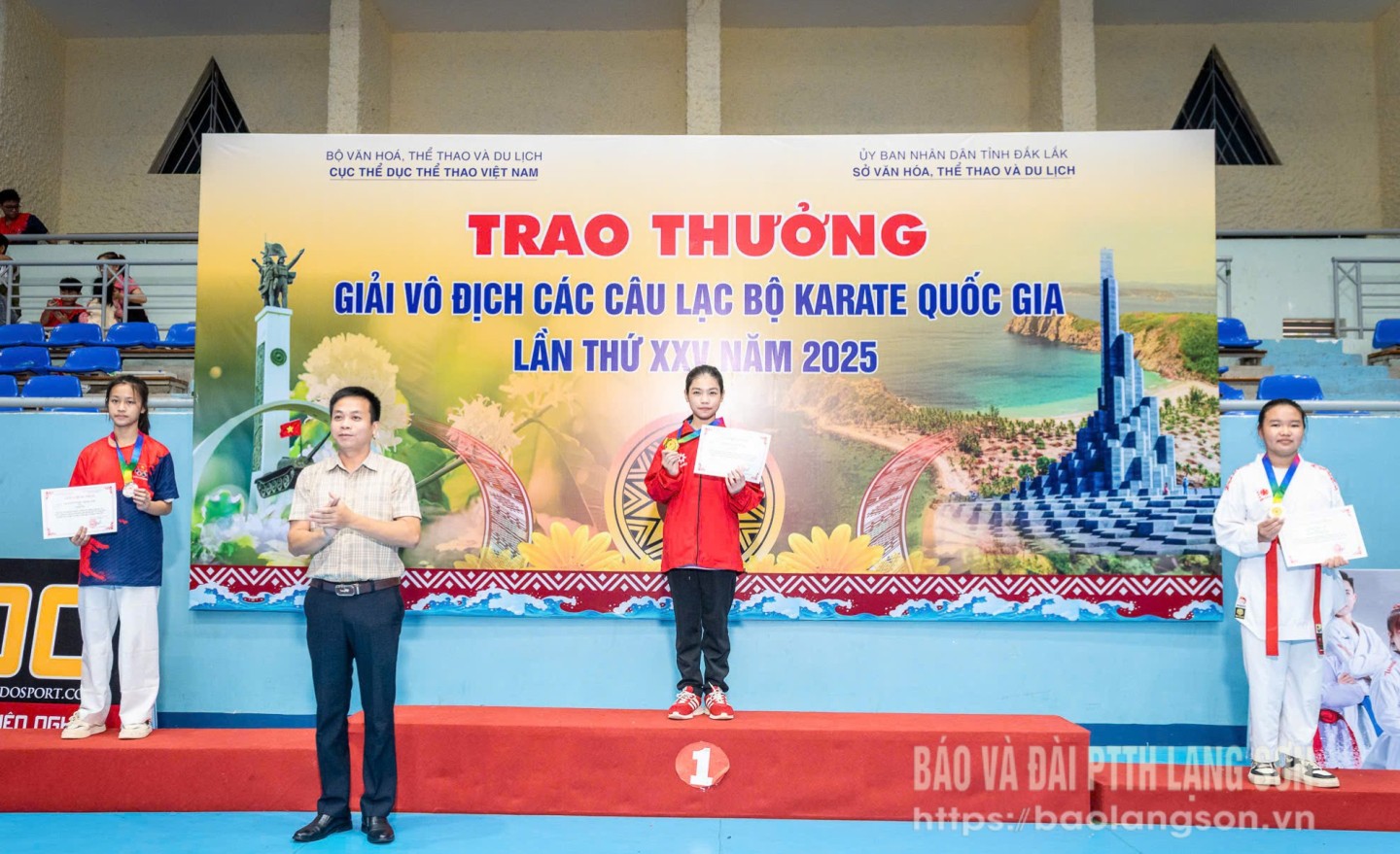 8cedb1c19c662a387377,07361819.jpg
