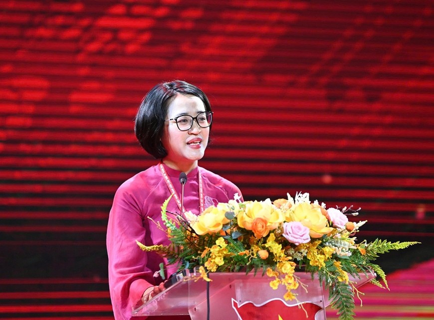 PGS, TS Đào Việt Hằng, Phó chủ tịch Hội Liên hiệp Thanh niên Việt Nam, Chủ tịch Mạng lưới Trí thức trẻ Việt Nam toàn cầu phát biểu.