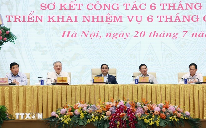 Thủ tướng Phạm Minh Chính chủ trì Phiên họp lần thứ 3 Ban Chỉ đạo về phát triển khoa học, công nghệ, đổi mới sáng tạo, chuyển đổi số và Đề án 06. (Ảnh: Dương Giang/TTXVN)