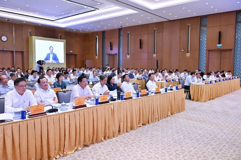 Lãnh đạo các bộ, ngành, các thành viên Ban Chỉ đạo; đại diện một số doanh nghiệp, tập đoàn khoa học công nghệ dự phiên họp - Ảnh: VGP/Nhật Bắc